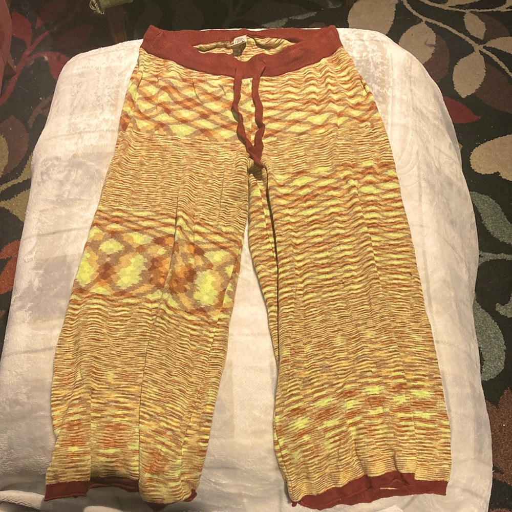 Capri leggings, boho, stretchy (full length if you’re around 5’1 or less)